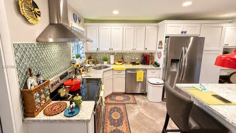 1720 Jefferson St #606, Hollywood, FL 33020