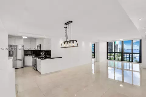 2333 Brickell Ave #1007, Miami, FL 33129