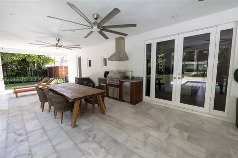 Exterior - 7985 SW 99th St, Miami, FL 33156 photo 8 of 8