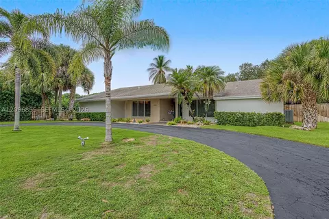 16100 SW 81st Ave, Palmetto Bay, FL 33157