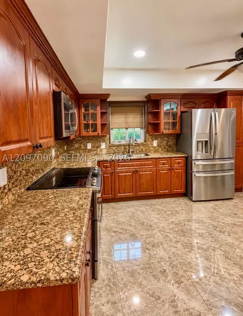 11810 NW 16th St, Pembroke Pines, FL 33026
