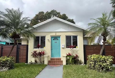 170 NW 18th Ct, Miami, FL 33125