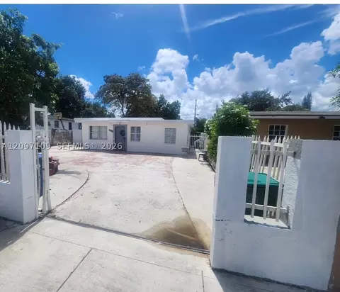 3042 NW 95th Ter, Miami, FL 33147