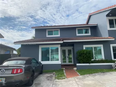 20042 W Lake Dr, Hialeah, FL 33015