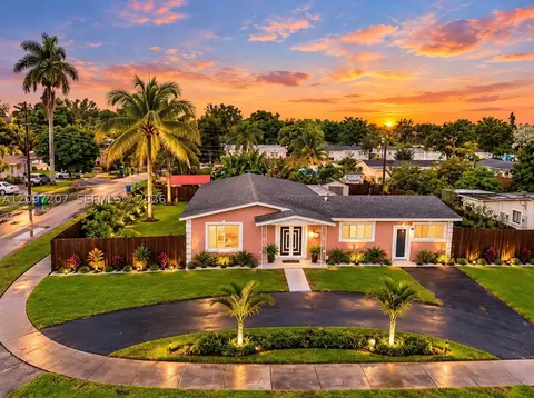 6261 NW 18th St, Sunrise, FL 33313