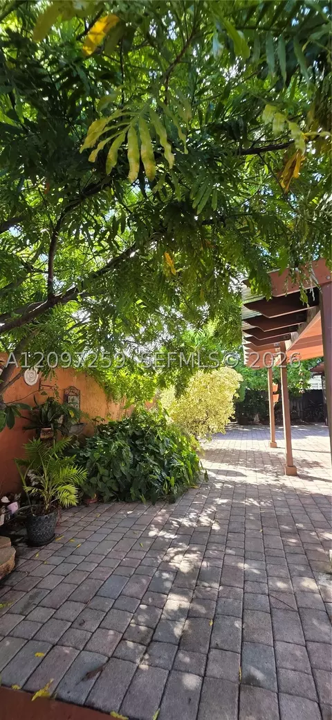 Exterior - 17665 NW 87th Ct, Hialeah, FL 33018 photo 9 of 9