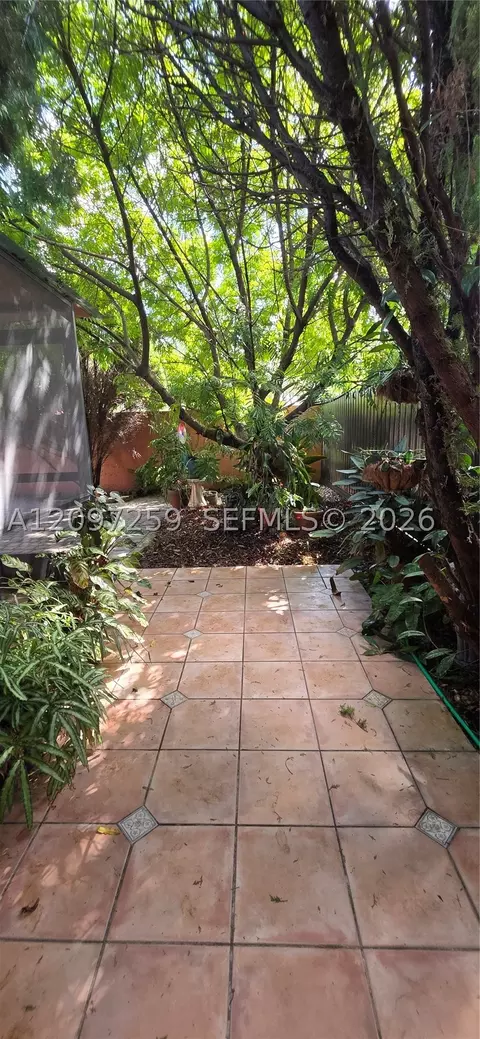 Exterior - 17665 NW 87th Ct, Hialeah, FL 33018 photo 7 of 9