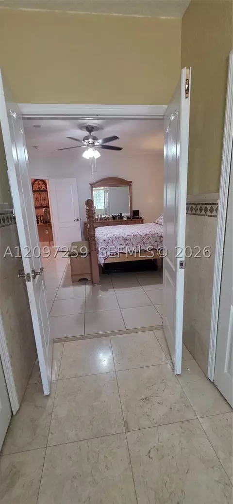 Entry Way - 17665 NW 87th Ct, Hialeah, FL 33018 photo 4 of 5