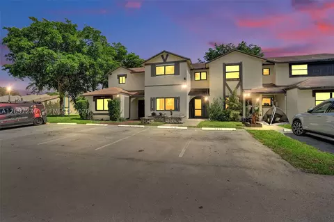 7415 NW 34th St, Lauderhill, FL 33319
