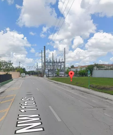 11 St, Miami, FL 33136 photo 2