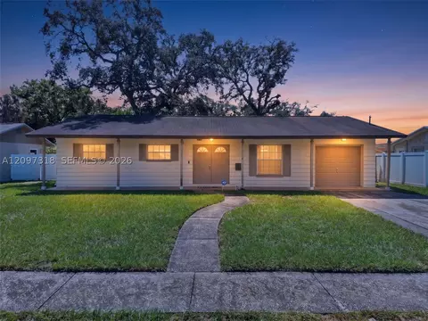 3312 W Burke St, Tampa, FL 33614