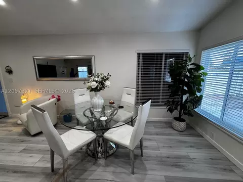 Dining - 5836 NW 199th St, Hialeah, FL 33015 photo 2 of 2