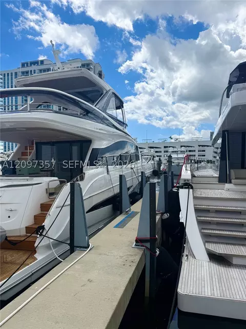 17211 Biscayne Blvd Bs #88, North Miami Beach, FL 33160