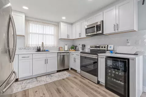 7904 NW 66th Ter, Tamarac, FL 33321