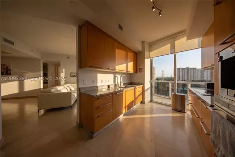 15901 Collins Ave #405, Sunny Isles Beach, FL 33160