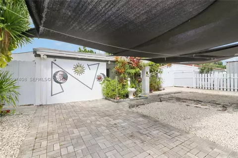 Exterior - 1663 NE 176th St, North Miami Beach, FL 33162 photo 13 of 21