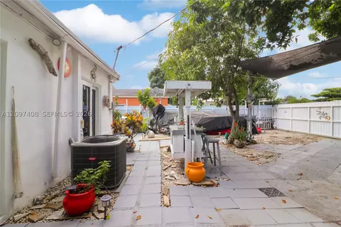 Exterior - 1663 NE 176th St, North Miami Beach, FL 33162 photo 4 of 21