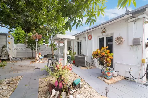 Exterior - 1663 NE 176th St, North Miami Beach, FL 33162 photo 6 of 21