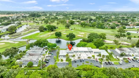 View/Area - 18958 Bobolink Dr, Hialeah, FL 33015 photo 2 of 8