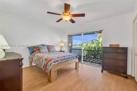 Bedroom - 18958 Bobolink Dr, Hialeah, FL 33015 photo 6 of 7