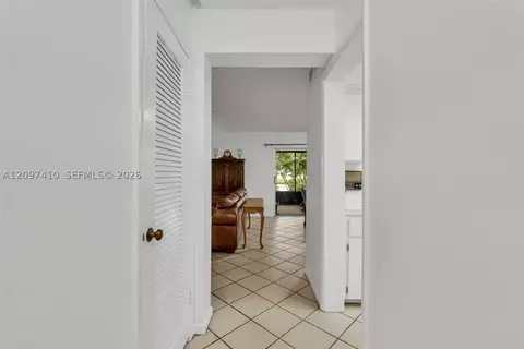 Entry Way - 18958 Bobolink Dr, Hialeah, FL 33015 photo 3 of 5