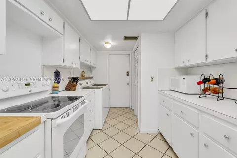 Other - 18958 Bobolink Dr, Hialeah, FL 33015 photo 4 of 12