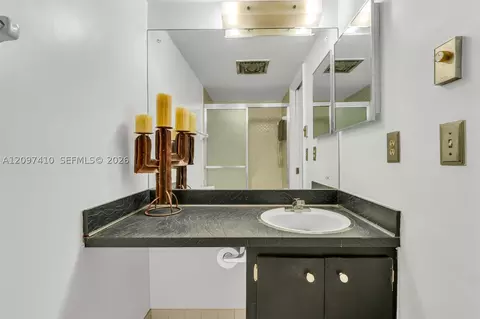 Bath - 18958 Bobolink Dr, Hialeah, FL 33015 photo 2 of 5