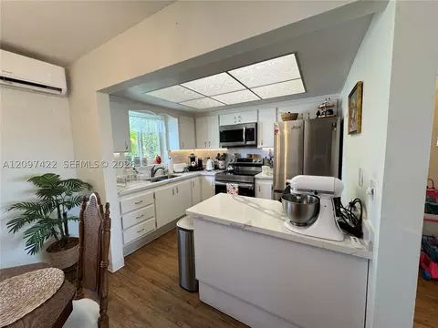 3525 Polk St #17, Hollywood, FL 33021