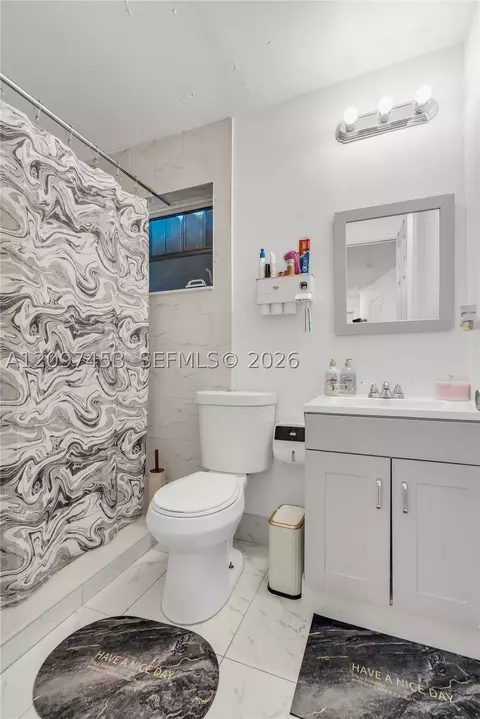 Bath - Undisclosed, Hialeah, FL 33010 photo 1 of 2