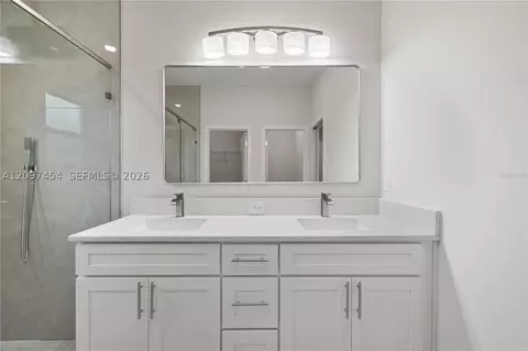 Bath - 3900 SW 133rd Loop, Ocala, FL 34473 photo 3 of 4