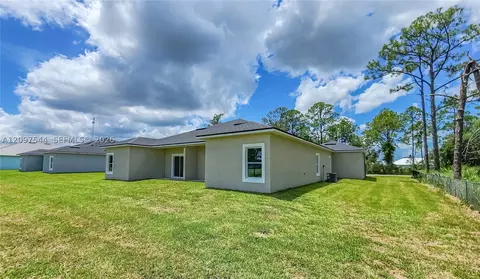 Exterior - 5245 Pebble Beach Dr, Sebring, FL 33872 photo 2 of 3