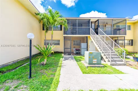 15609 SW 73rd Cir Ter #8-5, Miami, FL 33193