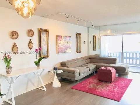 4001 Hillcrest Dr #PH6, Hollywood, FL 33021