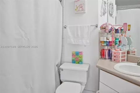 Bath - 701 Brickell Key Blvd #2309, Miami, FL 33131 photo 2 of 3