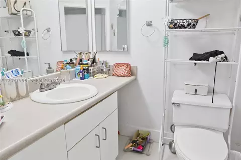 Bath - 701 Brickell Key Blvd #2309, Miami, FL 33131 photo 1 of 3