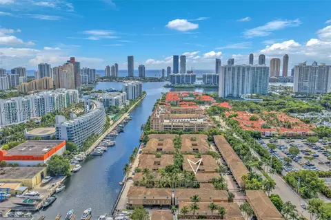 2921 NE 185th St #1203, Aventura, FL 33180