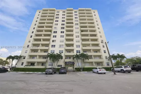 900 NE 18th Ave #304, Fort Lauderdale, FL 33304