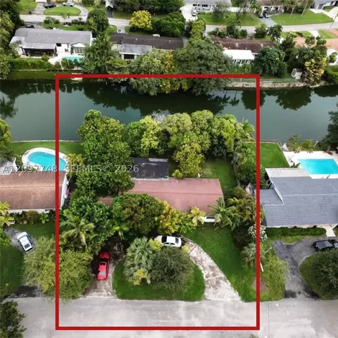 5861 SW 63rd Ct, South Miami, FL 33143