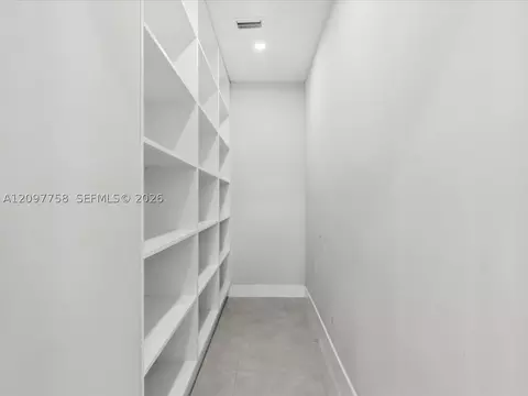 8440 SW 34th Ter, Miami, FL 33155