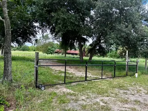 6105 Skokie Rd, Lake Wales, FL 33898