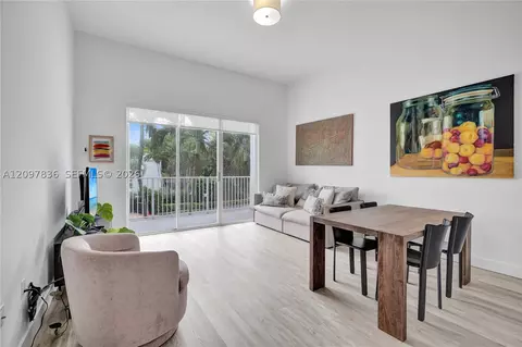 2851 NE 183rd St #211E, Aventura, FL 33160