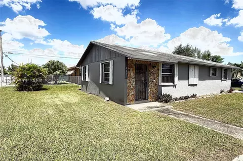 480 NW 14th St, Florida City, FL 33034