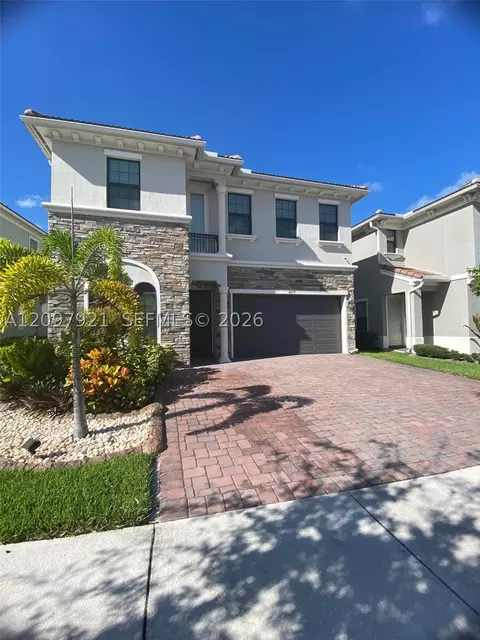8475 NW 39th Ct, Coral Springs, FL 33065