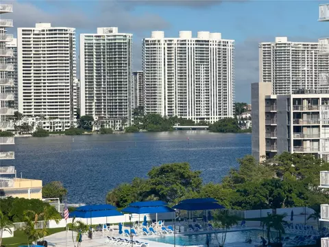 230 174th St #911, Sunny Isles Beach, FL 33160