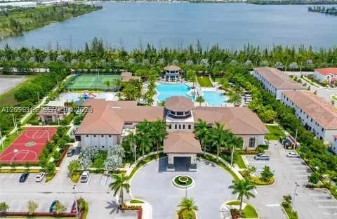 10434 NW 78, Doral, FL 33178