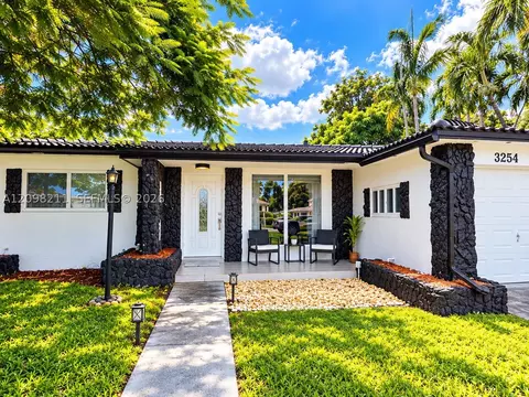 3254 Lincoln St, Hollywood, FL 33021