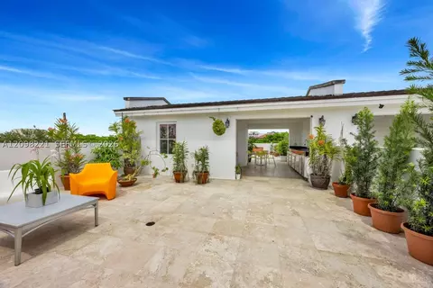 525 Anastasia Ave #525, Coral Gables, FL 33134