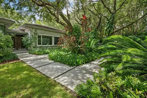 6080 SW 102nd St, Pinecrest, FL 33156