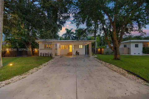 830 NE 72nd St, Miami, FL 33138