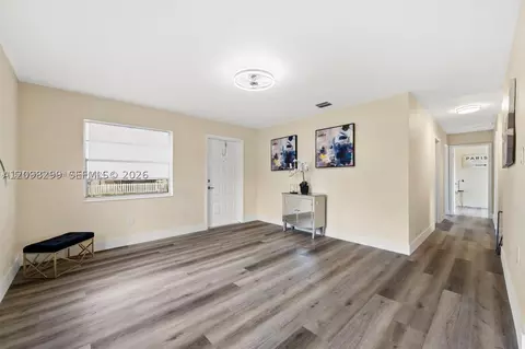 7532 Farragut St, Hollywood, FL 33024